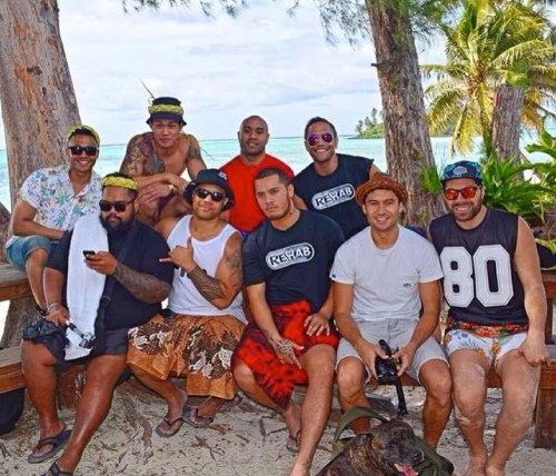 Raro chill with some of the boys. 