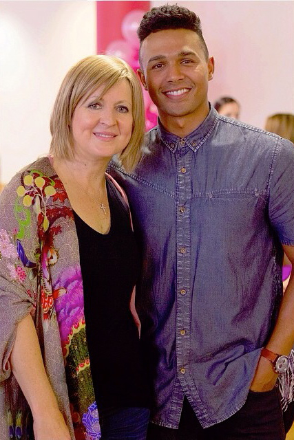 SistersLovePink-BarrySouthgate-4