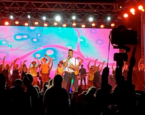 Barry-Conrad-Coca-Cola-Christmas-In-The-Park-2